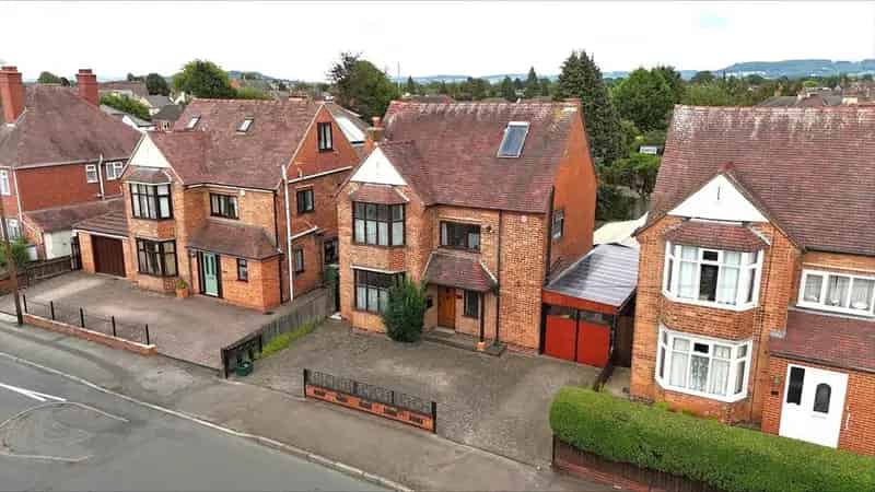 5 Bedroom 5 Bathroom Detached House for Sale