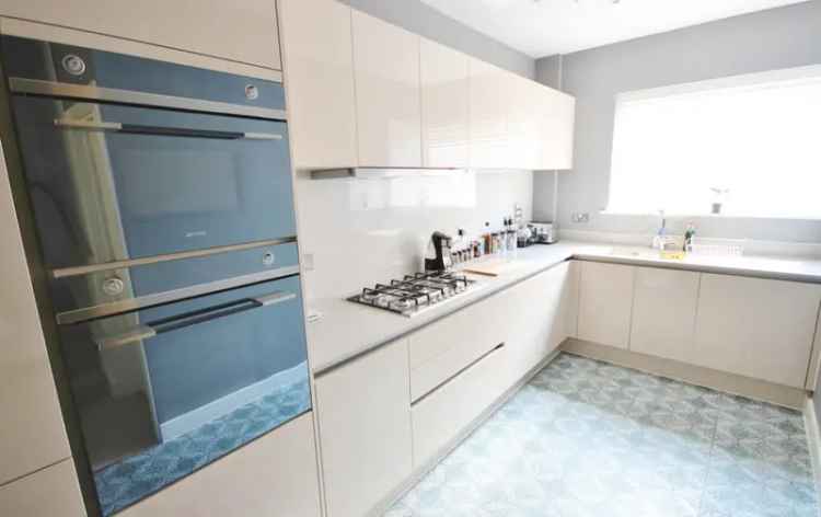 2 Bedroom Modern House For Sale