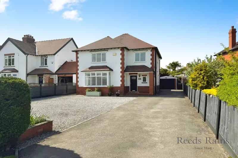 3 bedroom Detached House for sale, Brayton, North Yorkshire, YO8