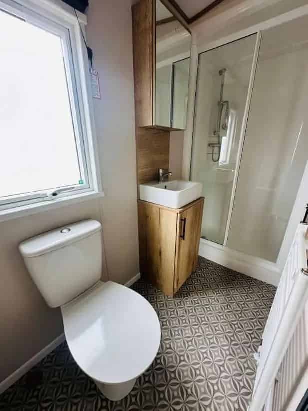 2 Bed Fully Furnished Lodge Holiday Retreat