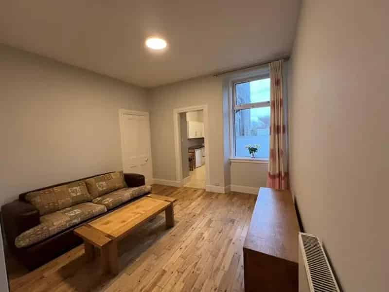 1 Bedroom Flat to Rent - Family Run Leasing Business