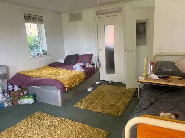 Flat For Rent in Gosport, England