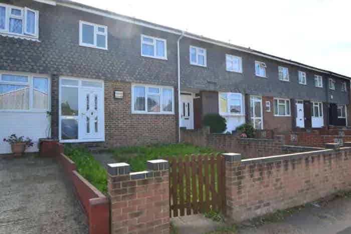3 Bedroom Terraced House Near Reading University
