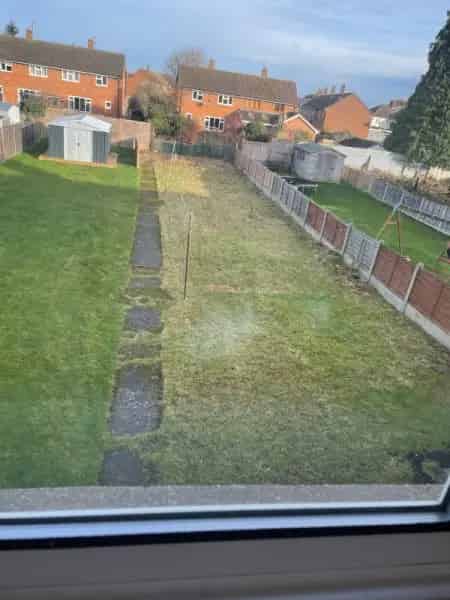 2 Bed Maisonette Pet Friendly Private Garden Quiet Area New Carpets