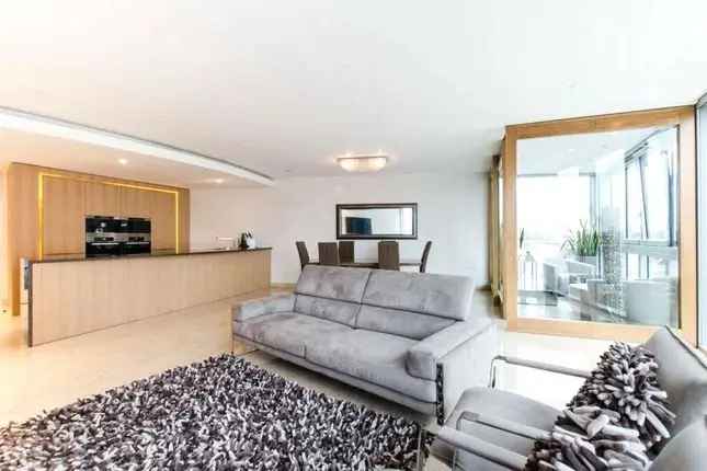 Luxury 2-Bedroom Flat to Rent in London SW8