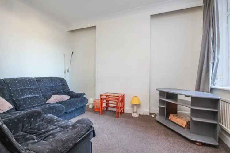 5 Bedroom Semi Detached House Bournemouth