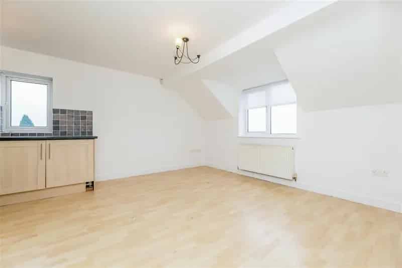 2 Bed Upper Floor Apartment Barnsley Available Now Zero Deposit