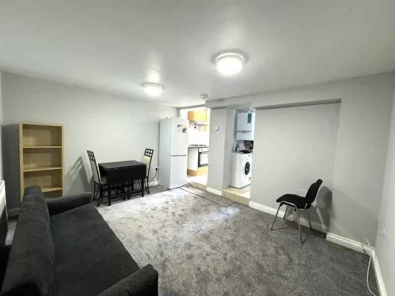 1 Bedroom Flat To Rent Available 15082025