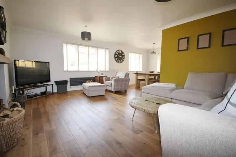 RAF Lakenheath Family Home Detached House Open Plan Garden Garage