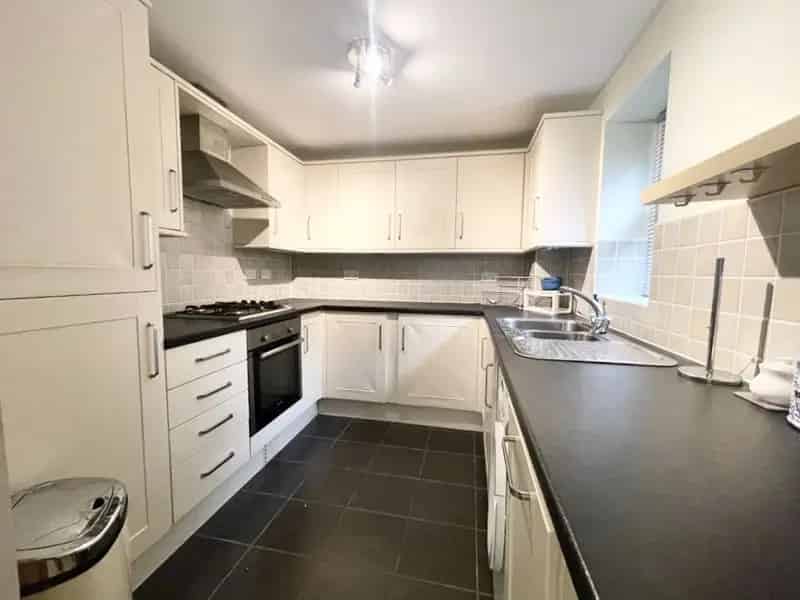 2 Bedroom Apartment House to Rent Clifton Country Park