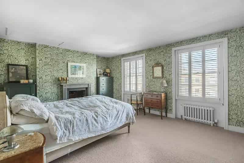 Light Filled Georgian House Modernized While Retaining Original Charm