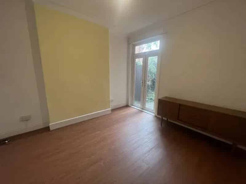 3 Bedroom Semi Detached House Zero Deposit Available