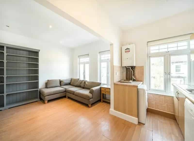 Top Floor Period Conversion Two Double Bedrooms Clapham