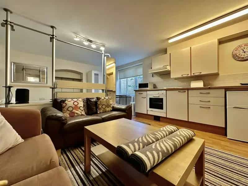 Charming Studio Apartment near Victoria Park Leamington Spa