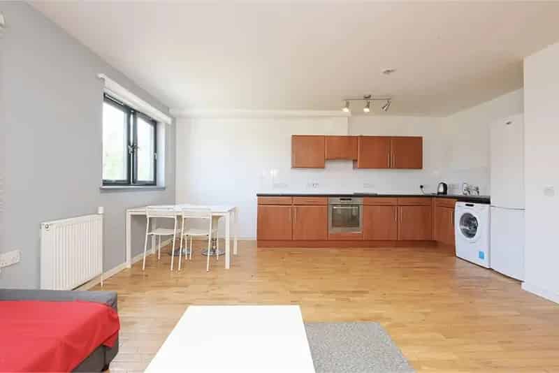 1 Bed Flat Wester Hailes Modern Development
