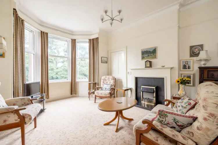 5 Bedroom Flat for Sale in Edinburgh