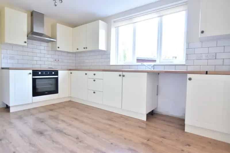3 Bedroom Semi Detached House Worcester WR5 No Onward Chain