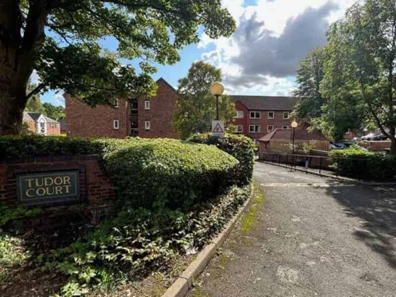 2 Bedroom Retirement Flat for Sale near Sutton Coldfield Town Centre