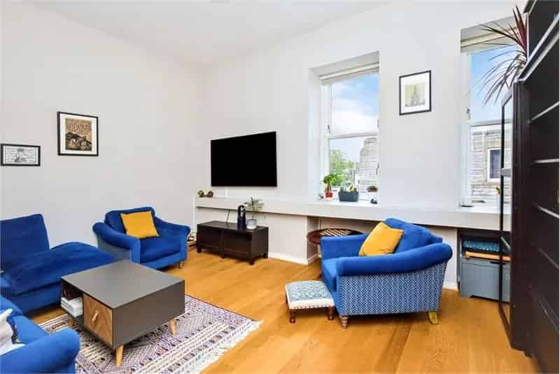 2 Bed Flat - Others with 1 Reception Room