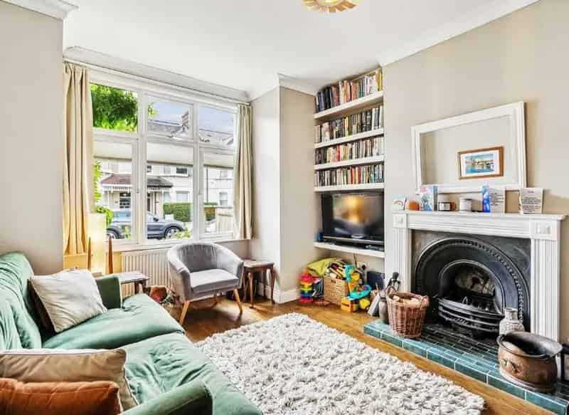 Four Double Bedroom House with Garden - Ideal for Family or Professionals