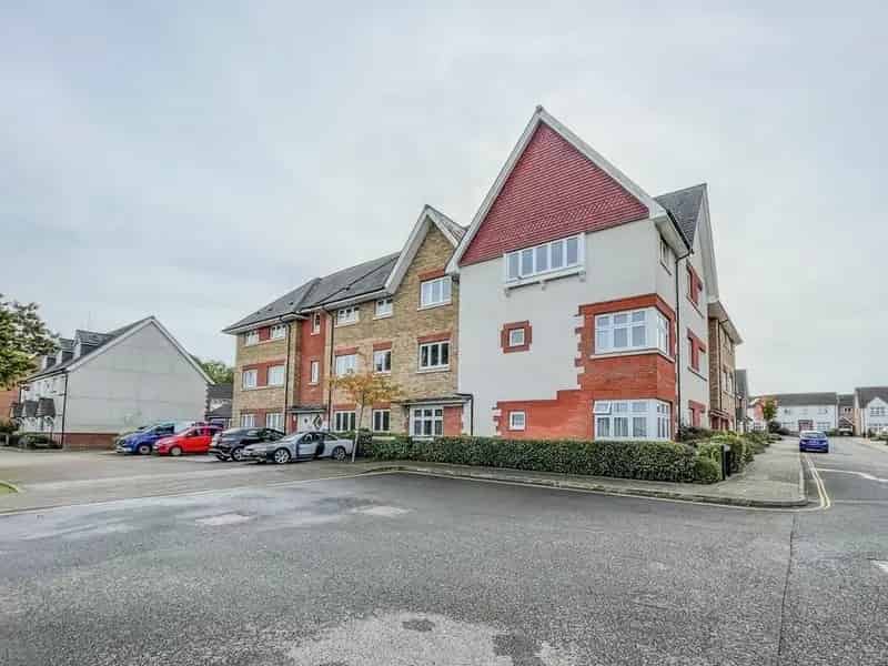2 Bedroom Apartment to Rent Cheswick Village