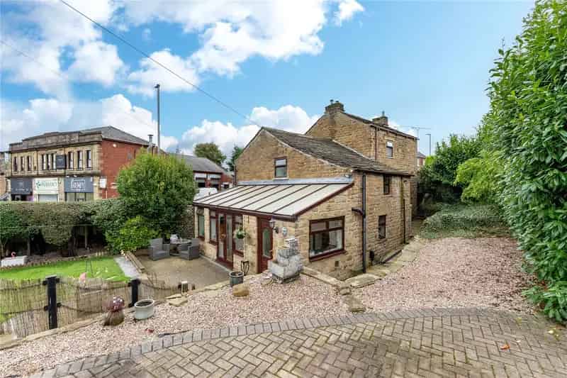 Three Bedroom Detached House for Sale in Middlestown - No Onward Chain