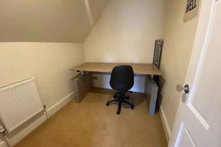 Doncaster Penthouse Apartment Two Double Bedrooms En Suite Parking