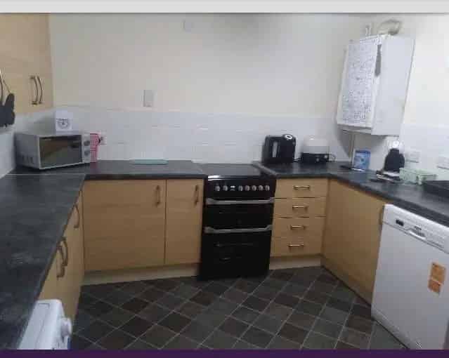 3 Bed Seafront Flat Near Easton Southwell Weston