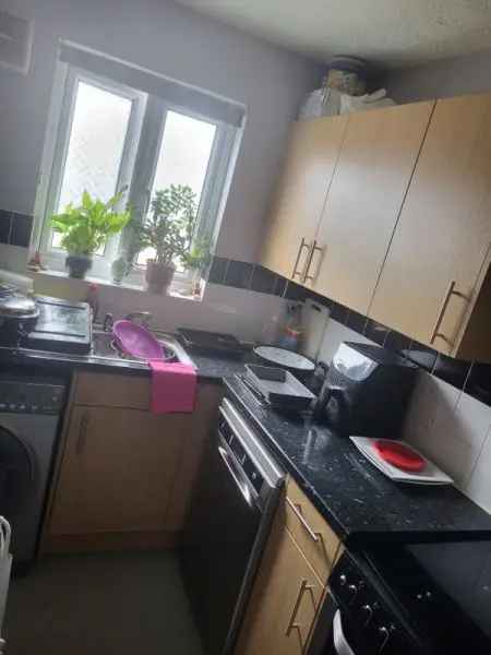 House For Rent in Leeds, England