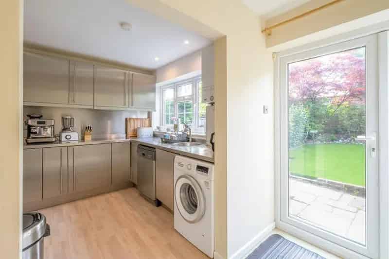 3 Bedroom House For Sale in Harborne Village