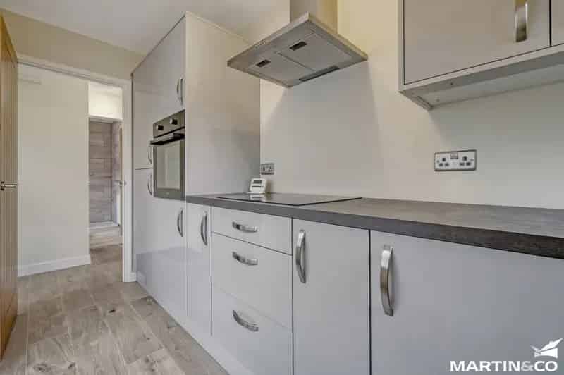 1 Bedroom Bungalow For Sale