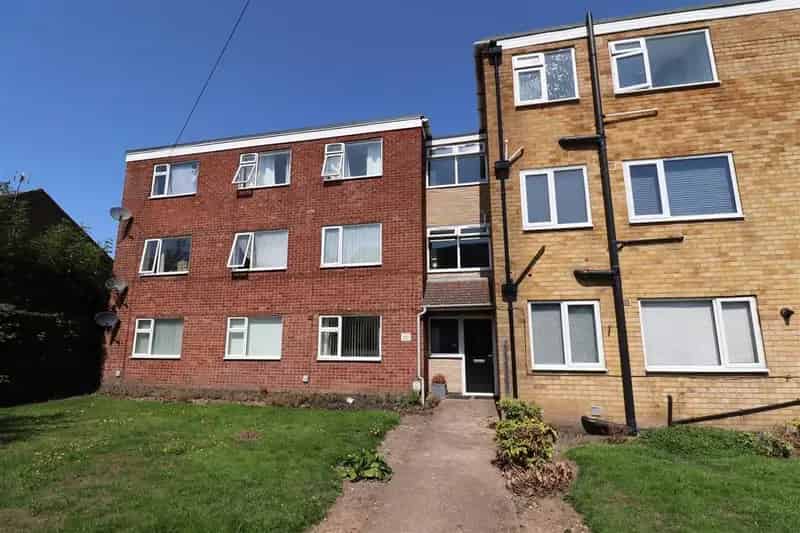 2 Bedroom Apartment to Rent Eastern Green Available September