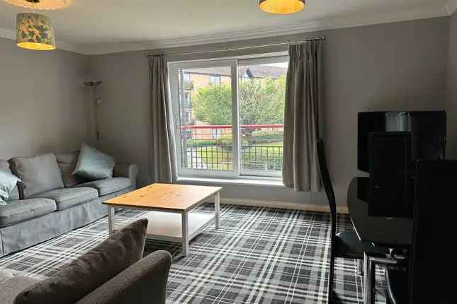 Spacious 3-Bedroom Flat Near The Quay Glasgow