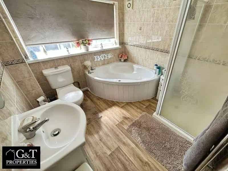 3 Bed Family Home For Sale