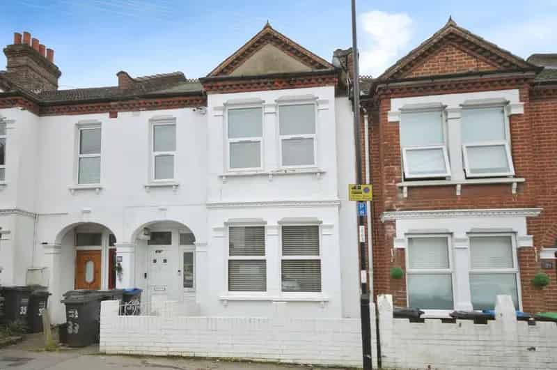 Spacious 2-Bed Victorian Flat near Norwood Junction