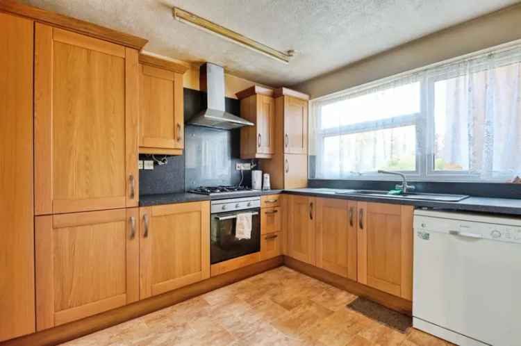 3 Bedroom Ground Floor Apartment Near Royal Sutton Park