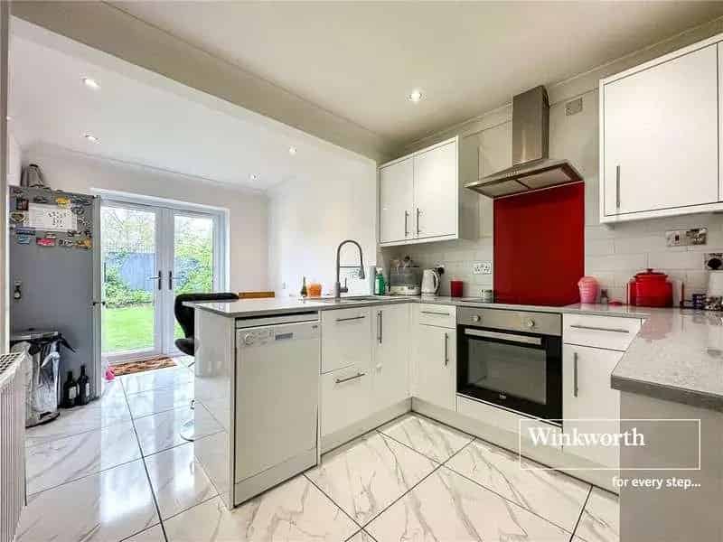 2 Bed House for Sale Modern Bungalow with Garden and Garage
