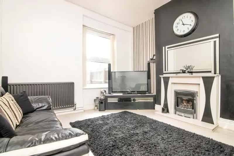 6 Bedroom Terraced House For Sale