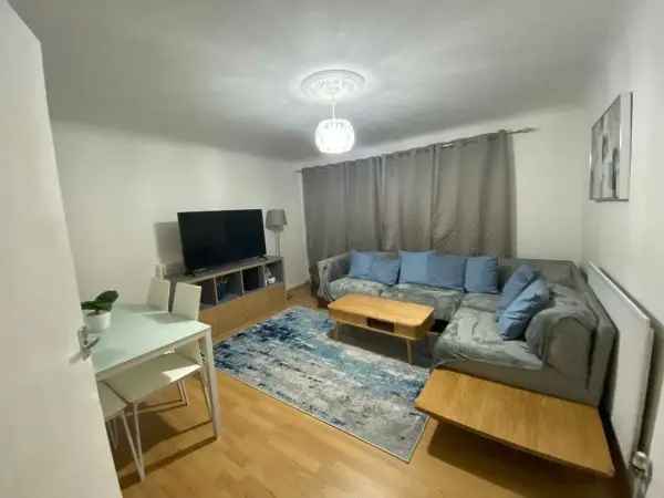 Flat For Rent in Mid Suffolk, England