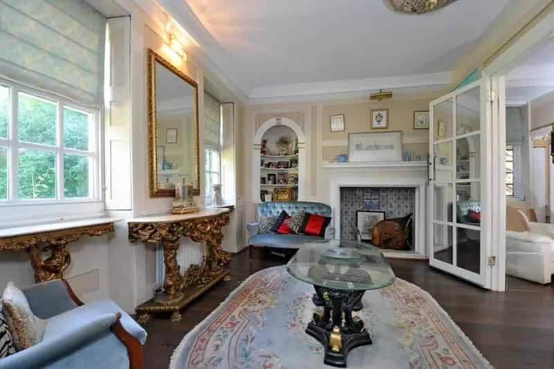 17th Century Historic House 6 Beds 4 Baths Half Acre Garden