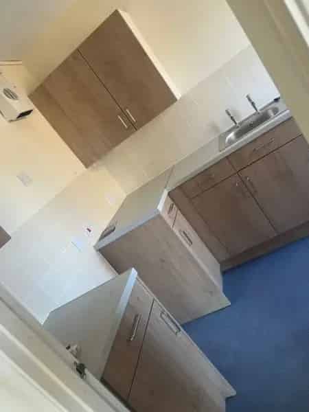 Spacious 1-Bedroom Flat Near Asda