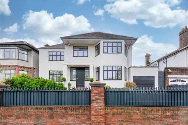 5 Bedroom Detached House for Sale in London NW10