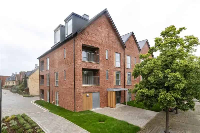 2 Bedroom Apartment to Rent in Trumpington Meadows Cambridge
