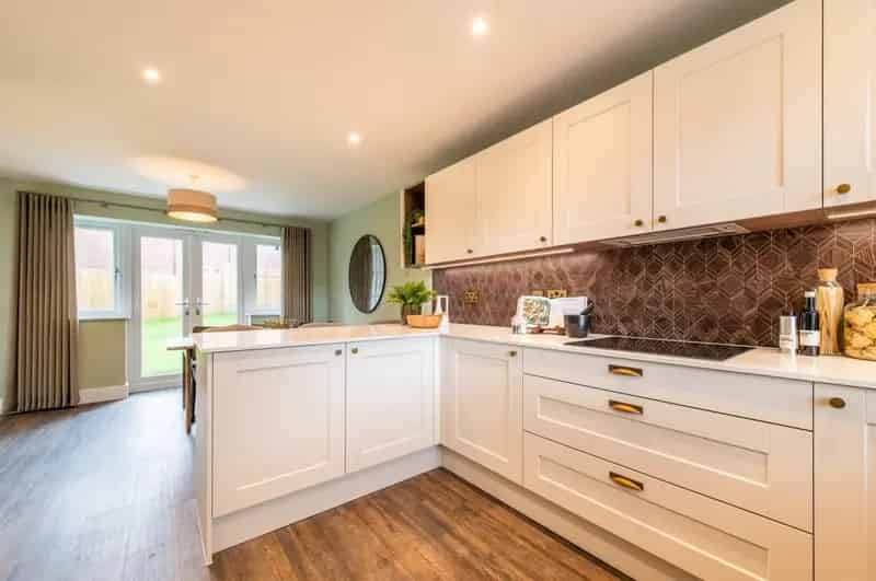 Four Bedroom Detached Home in Newington, Kent