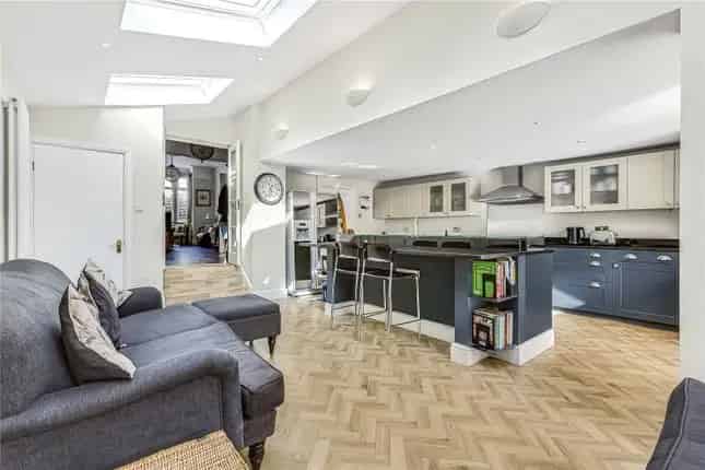 Four Bedroom Family Home for Sale in London SW12