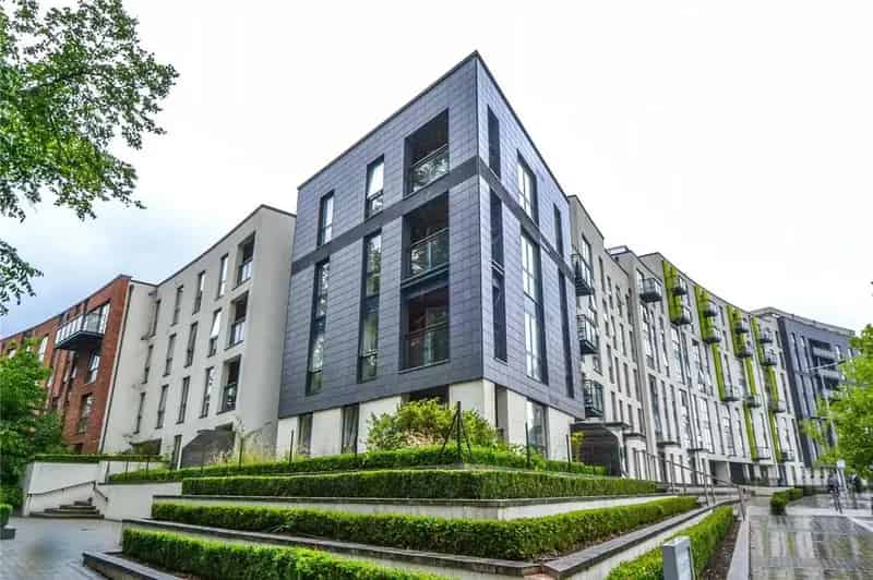 1 Bedroom Furnished Apartment Near Birmingham City Centre