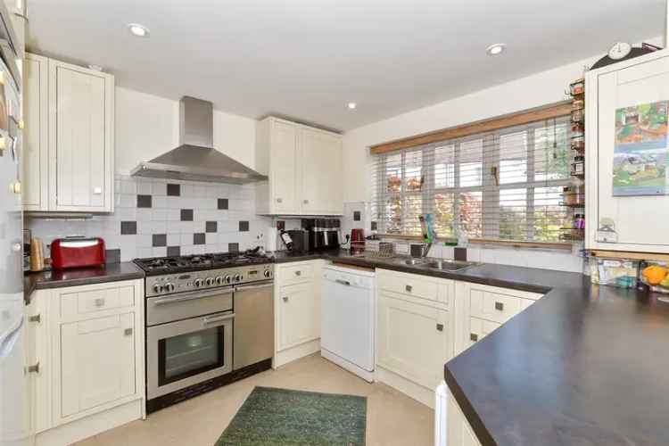 5 bedroom semi-detached house for sale