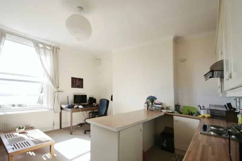 1 Bedroom Flat To Rent Available May 21 2025