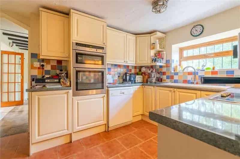 4 Bed Detached House For Sale