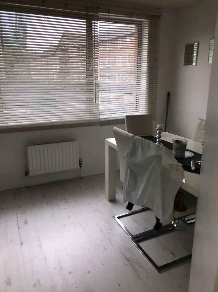 Flat For Rent in London, England